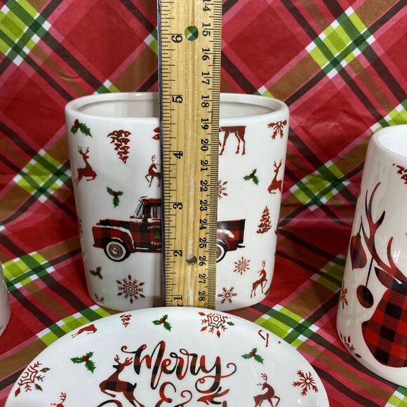 Christmas Bathroom Accessory Sets of 4, Reindeer Christmas Bathroom Decor - Picture 5 of 9